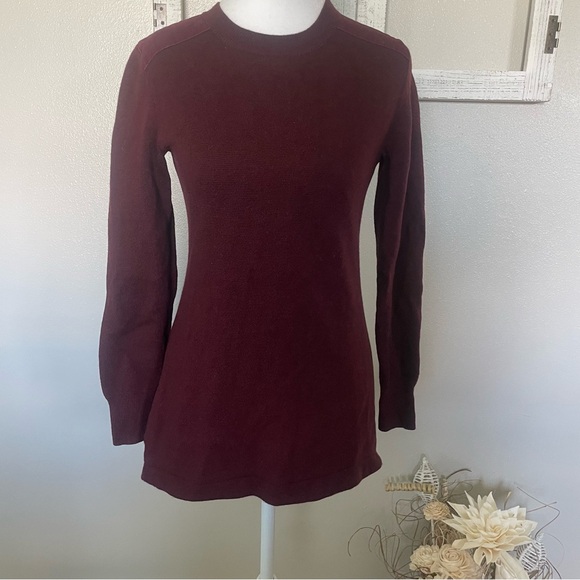 GAP Sweaters - GAP Women's Burgundy Crew Neck Sweater